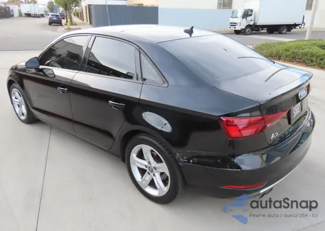 2017 Audi A3 Premium из США, поврежденный, VIN WAUAUGFF6H1044889